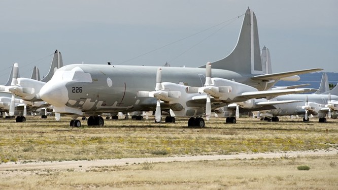 Các chiếc P-3 Orion được bảo quản ở nghĩa địa máy bay Davis-Monthan ở bang Arizona - Ảnh: CodeOne