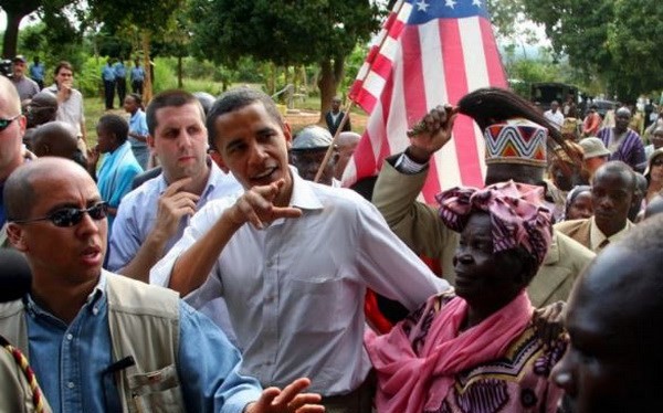 Ông Obama trong chuyến thăm Kenya năm 2006. (Nguồn: Reuters)
