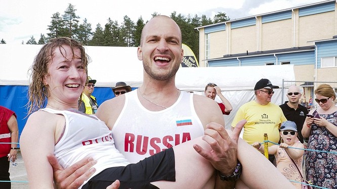 Cặp đôi người Nga Anastasia Loginova và Dimitry Sagal giành phần thắng trong cuộc thi năm nay.