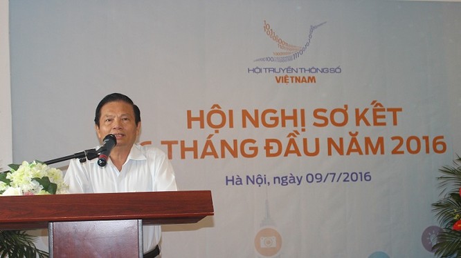 Ông Lê Doãn Hợp, Chủ tịch Hội Truyền thông số Việt Nam phát biểu tại Hội nghị.