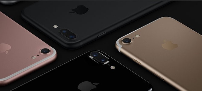 mức giá iPhone 7 tại Mỹ có giá khởi điểm 649 USD (hơn 14,4 triệu đồng) cho bản không đi kèm hợp đồng, dĩ nhiên mức giá trên tương ứng với phiên bản iPhone 7 32GB và chưa kèm thuế VAT.
