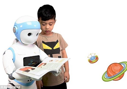 Robot trông trẻ sẽ được bán tại Trung Quốc vào cuối năm nay.