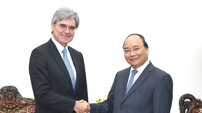 Thủ tướng Nguyễn Xuân Phúc tiếp Tổng Giám đốc Tập đoàn Siemens (Đức). Ảnh: VGP/Quang Hiếu