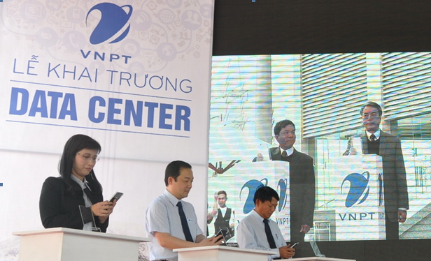 VNPT khai trương hai IDC tại khu công nghiệp Nam Thăng Long (Hà Nội) và khu chế xuất Tân Thuận (TP.HCM) vào cuối năm 2015. IDC tại Hà Nội đã được cấp chứng chỉ Uptime Tier III và chứng nhận ISO/IEC 27001:2013 vào tháng 4/2017.