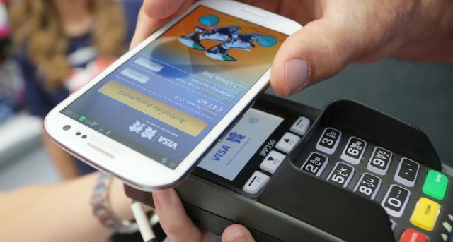 Chủ thẻ Visa thuộc các ngân hàng Vietinbank, Citibank và Shinhan Bank Việt Nam có thể cài đặt Samsung Pay trên điện thoại Samsung. Ảnh minh hoạ: Cnet