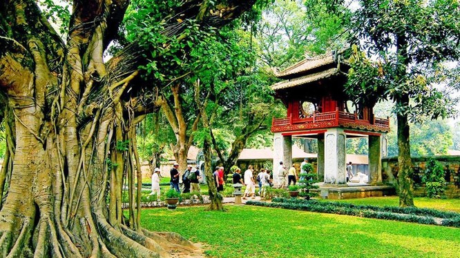 Khảo sát cũng đồng thời đánh giá kiến trúc mặt tiền của các phố Nguyễn Thái Học, Văn Miếu, Quốc Tử Giám và Tôn Đức Thắng bao quanh khu di tích.