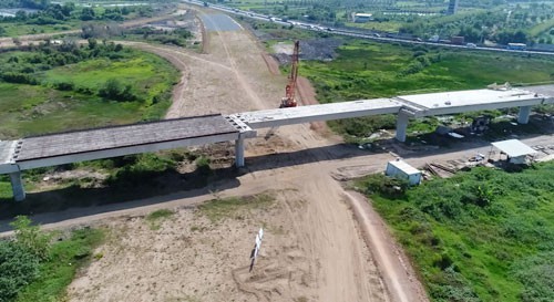 Dự án đường cao tốc Trung Lương - Mỹ Thuận sau thời gian tạm ngưng đang được tái khởi động.