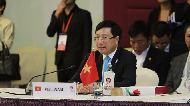 Phó Thủ tướng Phạm Bình Minh tại Hội nghị Bộ trưởng Ngoại giao ASEAN lần thứ 52.