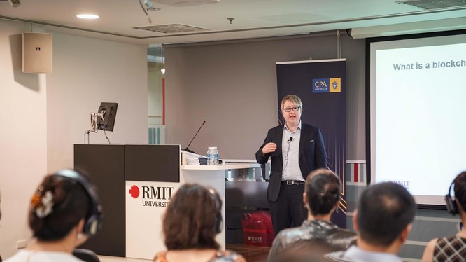 Tiến sĩ Chris Berg - Đại học RMIT Úc.