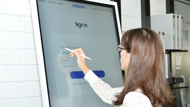 Samsung Flip 2 đem lại trải nghiệm viết và vẽ trực quan như bảng vật lý