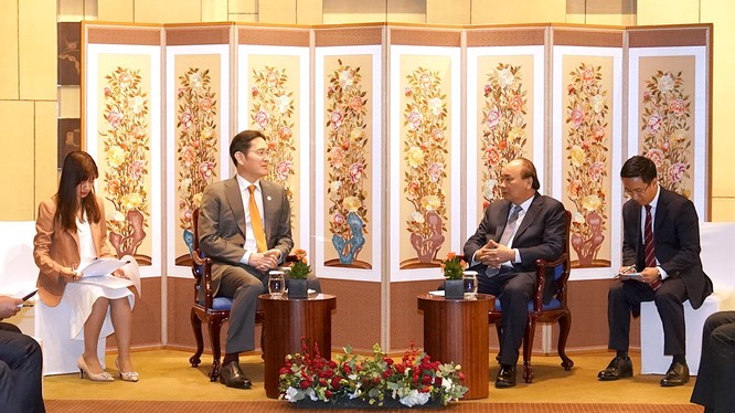 Thủ tướng Nguyễn Xuân Phúc tiếp Phó Chủ tịch Tập đoàn Samsung Lee Jae-yong.