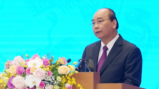 Thủ tướng Nguyễn Xuân Phúc phát biểu tại hội nghị. Ảnh: VGP.