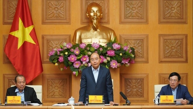 Thủ tướng Nguyễn Xuân Phúc chỉ đạo tạm dừng các đoàn công tác nước ngoài, tập trung dập dịch COVID-19. Ảnh: VGP.