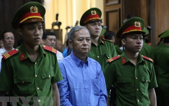 Cựu Phó Chủ tịch UBND TP.HCM Nguyễn Hữu Tín trong phiên tòa xét xử sơ thẩm. Ảnh: TTXVN