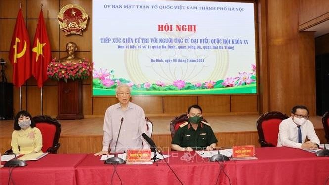 Tổng Bí thư Nguyễn Phú Trọng, Bí thư Quân uỷ Trung ương trình bày Chương trình hành động. 