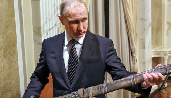 Kremlin nghiêm khắc cảnh cáo Washington trợ giúp khủng bố ở Syria (ảnh: Russia Insider)