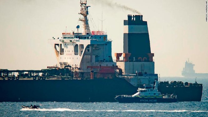 Tàu Grace 1 bị lực lượng hải quân Anh và chính quyền Gibraltar bắt giữ (Ảnh: CNN)