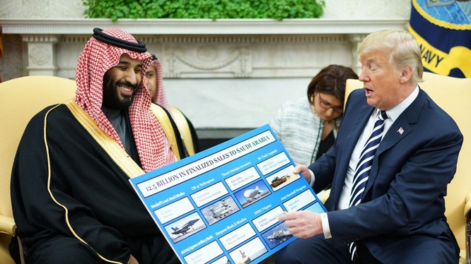 Ông Trump gạt phăng 3 nghị quyết chung của giới lập pháp để bán vũ khí cho các đồng minh Trung Đông (Ảnh: SCMP)