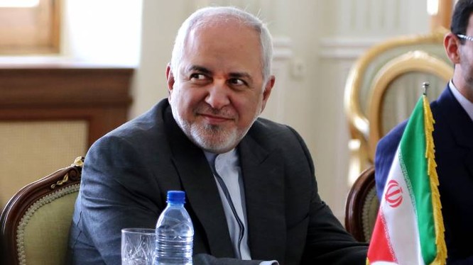 Ngoại trưởng Iran Mohammad Javad Zarif (Ảnh: Newsweek)