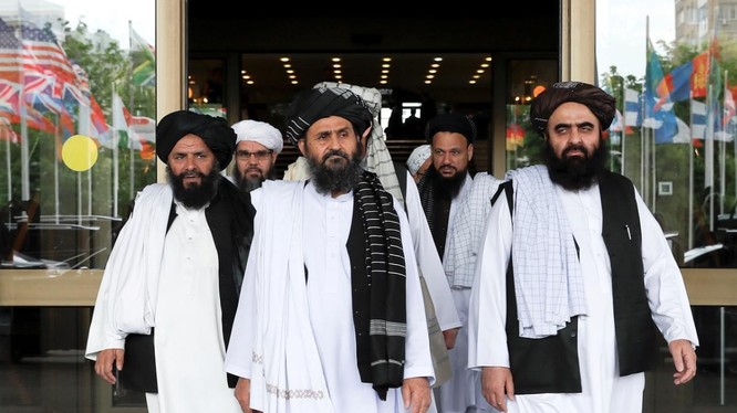 Phái đoàn của Taliban sau một cuộc đàm phán với giới chức Afghanistan ở Moscow, Nga ngày 30/5/2019 (Ảnh: Reuters)