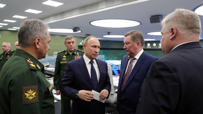 Tổng thống Putin nói rằng giờ Mỹ phải cố gắng để bắt kịp Nga trong phát triển vũ khí siêu thanh (Ảnh: Reuters)
