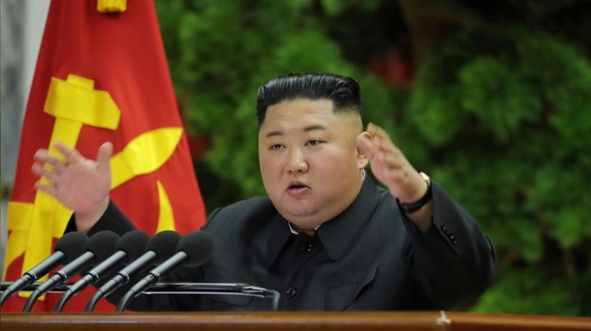 Chủ tịch Triều Tiên Kim Jong-un chủ trì phiên họp toàn thể (Ảnh: Reuters)