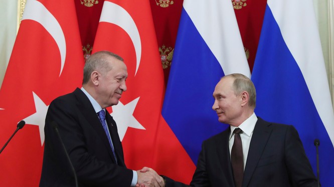 Tổng thống Thổ Nhĩ Kỳ Recep Tayyip Erdogan và Tổng thống Nga Vladimir Putin sau cuộc đàm phán ở Moscow (Ảnh: AP)