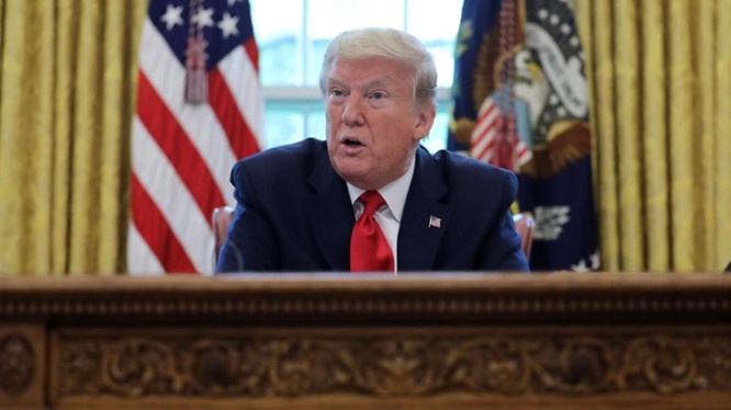 Tổng thống Mỹ Donald Trump trong cuộc phỏng vấn với Reuters tại Nhà Trắng hôm 29/4 (Ảnh: Reuters)
