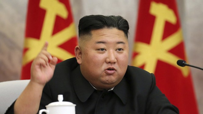 Chủ tịch Triều Tiên Kim Jong-un nói rằng vũ khí hạt nhân của nước ông sẽ giúp ngăn chặn các cuộc chiến tranh trong tương lai (Ảnh: SCMP)