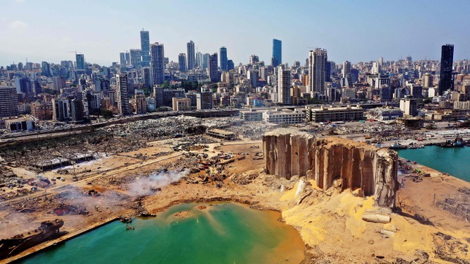Một góc của thủ đô Beirut, Lebanon tan hoang sau vụ nổ kinh hoàng (Ảnh: NYTimes)