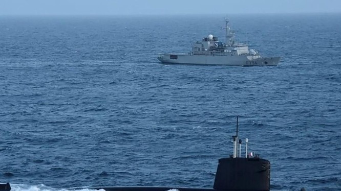 Pháp đã điều tàu ngầm hạt nhân đi qua Biển Đông để thách thức tuyên bố chủ quyền của Trung Quốc (Ảnh minh họa: Twitter)