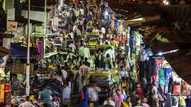 Cuộc sống về đêm ở Mumbai, thành phố được xếp hạng là căng thẳng nhất để sống (Ảnh: Getty)