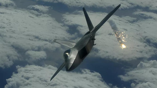 Khoảng 35 chiếc F-22 Raptors sẽ được triển khai tham gia chiến dịch Pacific Iron 2021 (Ảnh: Sputnik)