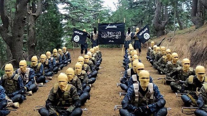 Các chiến binh của ISIS-K trong một bức ảnh tuyên truyền của tổ chức này (Ảnh: NYPost)