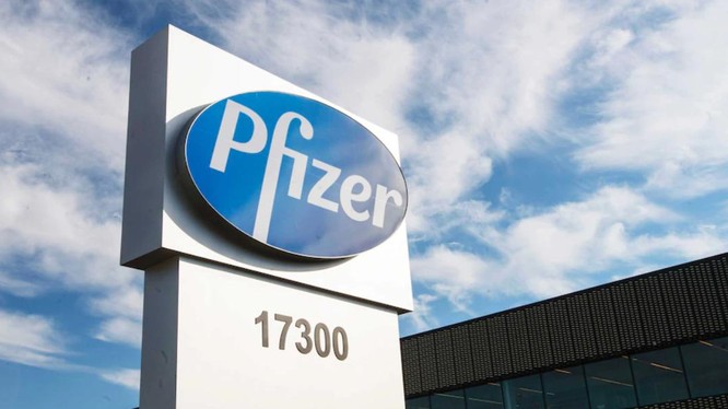 Pfizer cho hay sẽ sớm xin cấp phép cho loại thuốc viên điều trị COVID-19 mà họ phát triển (Ảnh: AP)