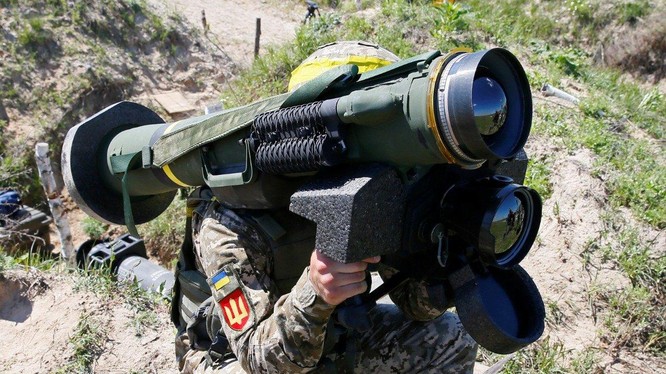 Tên lửa chống tăng Javelin do Mỹ chế tạo (Ảnh: Reuters)