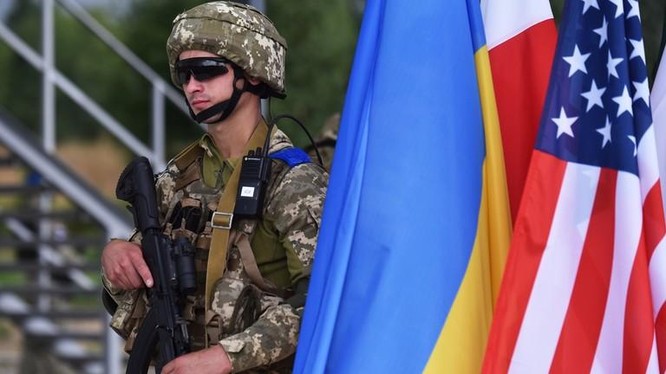 Quan hệ Nga-NATO căng thẳng liên quan tới vấn đề Ukraine (Ảnh: Sputnik)