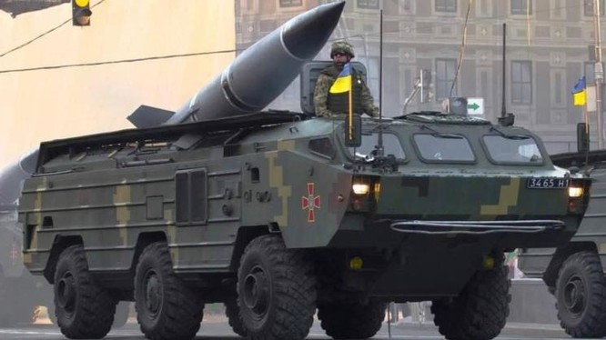 Hệ thống tên lửa đạn đạo tầm ngắn SS-21 Tochka mà Ukraine kế thừa từ Liên Xô (Ảnh: Military Watch)