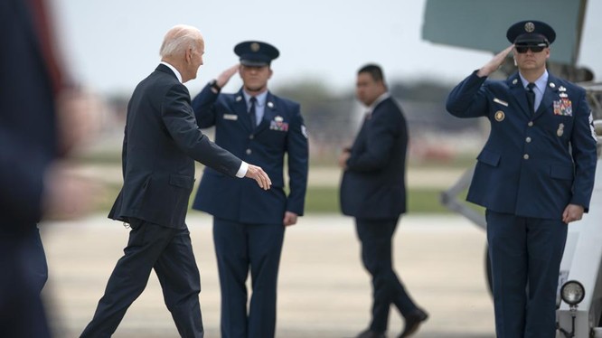 Tổng thống Mỹ Joe Biden cam kết viện trợ quân sự cho Ukraine (Ảnh: AP)