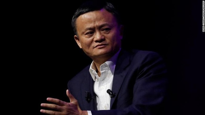 Jack Ma, người sáng lập Alibaba, tại Paris, Pháp năm 2019 (Ảnh: CNN)
