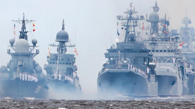 Các tàu chiến của Hạm đội Biển Đen, Nga trong một cuộc diễn tập (Ảnh: Getty).