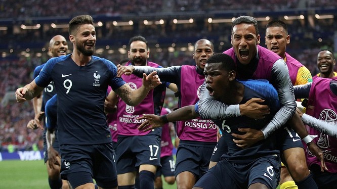 Niềm vui của các cầu thủ Pháp sau khi ghi bàn vào lưới Croatia.