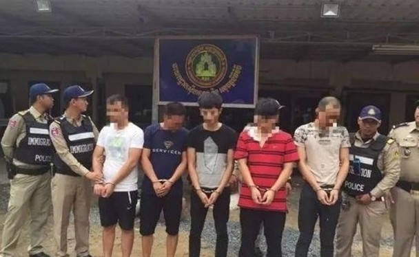 5 người Trung Quốc đánh lộn trong sòng bạc ở Sihanoukville bị trục xuất.