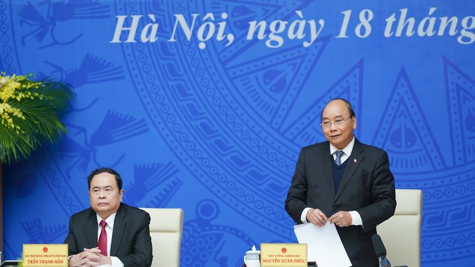 Thủ tướng Chính Phủ Nguyễn Xuân Phúc chủ trì hội nghị. Ảnh: Quang Hiếu 