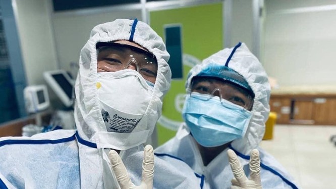 Bác sĩ của Bệnh viện Đại học Y Dược TP. Hồ Chí Minh xung phong vào tâm dịch COVID-19 (Ảnh- Bệnh viện Đại học Y dược TP. Hồ Chí Minh) 