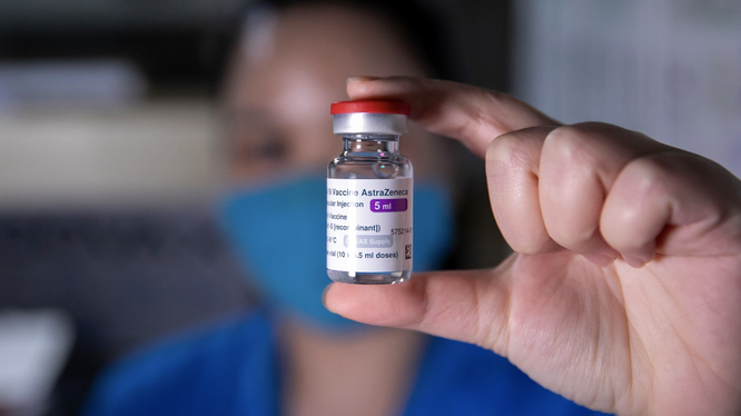 Vaccine phòng COVID-19 của AstraZeneca (Ảnh - UNICEF Việt Nam/ Trương Việt Hùng)