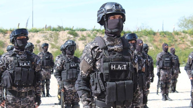 Lực lượng an ninh của SDF.