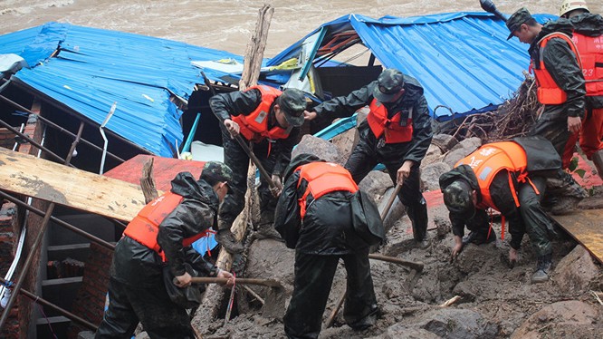Lở đất tại Trung Quốc, ít nhất 14 người chết