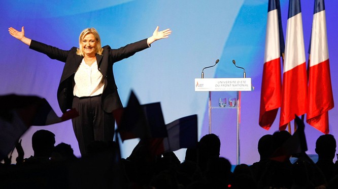 Bà Marine Le Pen.