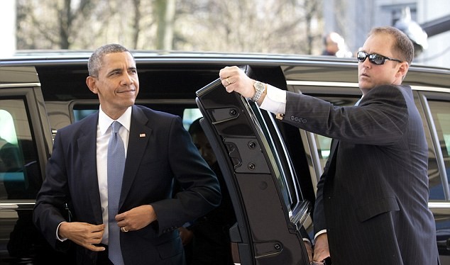 Tổng thống Obama thăm Việt Nam, chỉ mật vụ Mỹ được mở cửa xe
